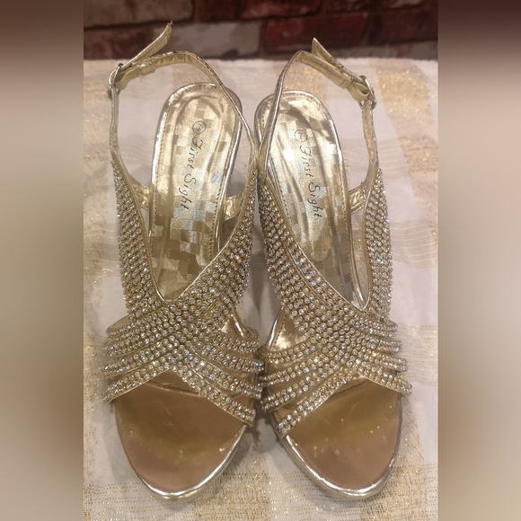 Gold shoes - Picture 3 of 16
